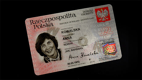 Poland ID Card protected wth a KINEGRAM