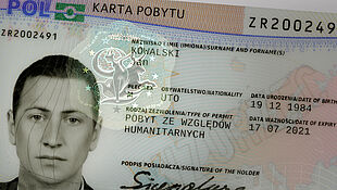 Protecting Identities - Polish Residency Permit with KINEGRAM Image of Polish Residency Permit with KINEGRAM security feature